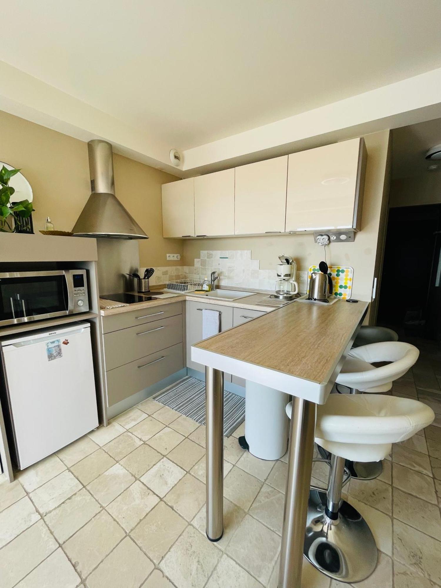 Superbe Appartement En Bord De Mer, Pres Du Centre Et Des Plages 芒通 外观 照片