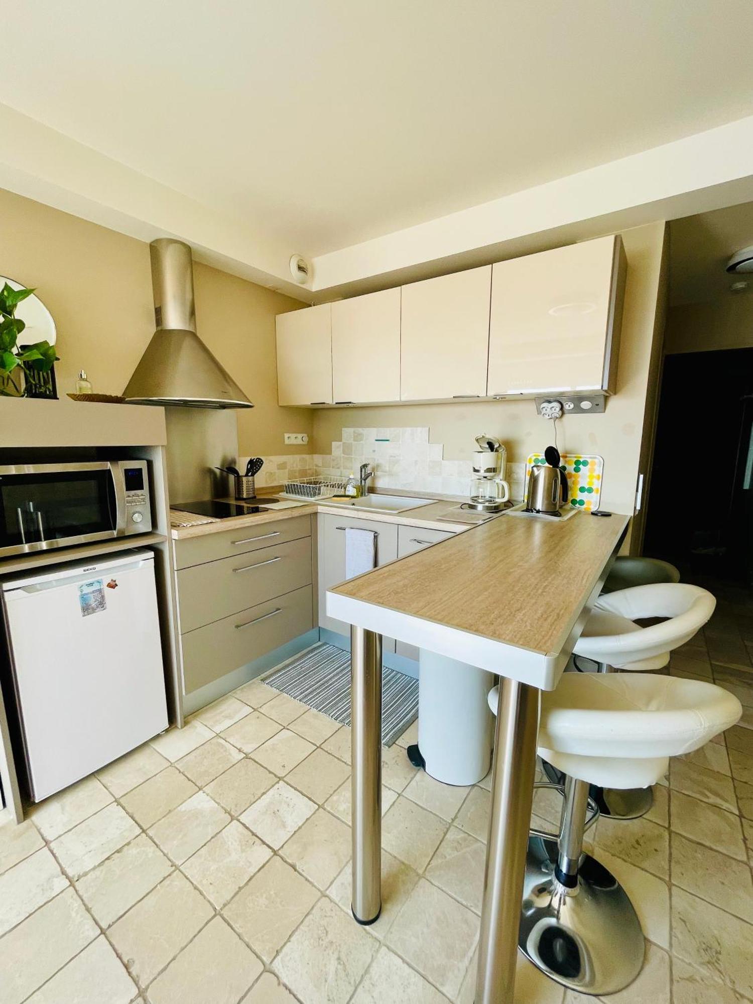 Superbe Appartement En Bord De Mer, Pres Du Centre Et Des Plages 芒通 外观 照片
